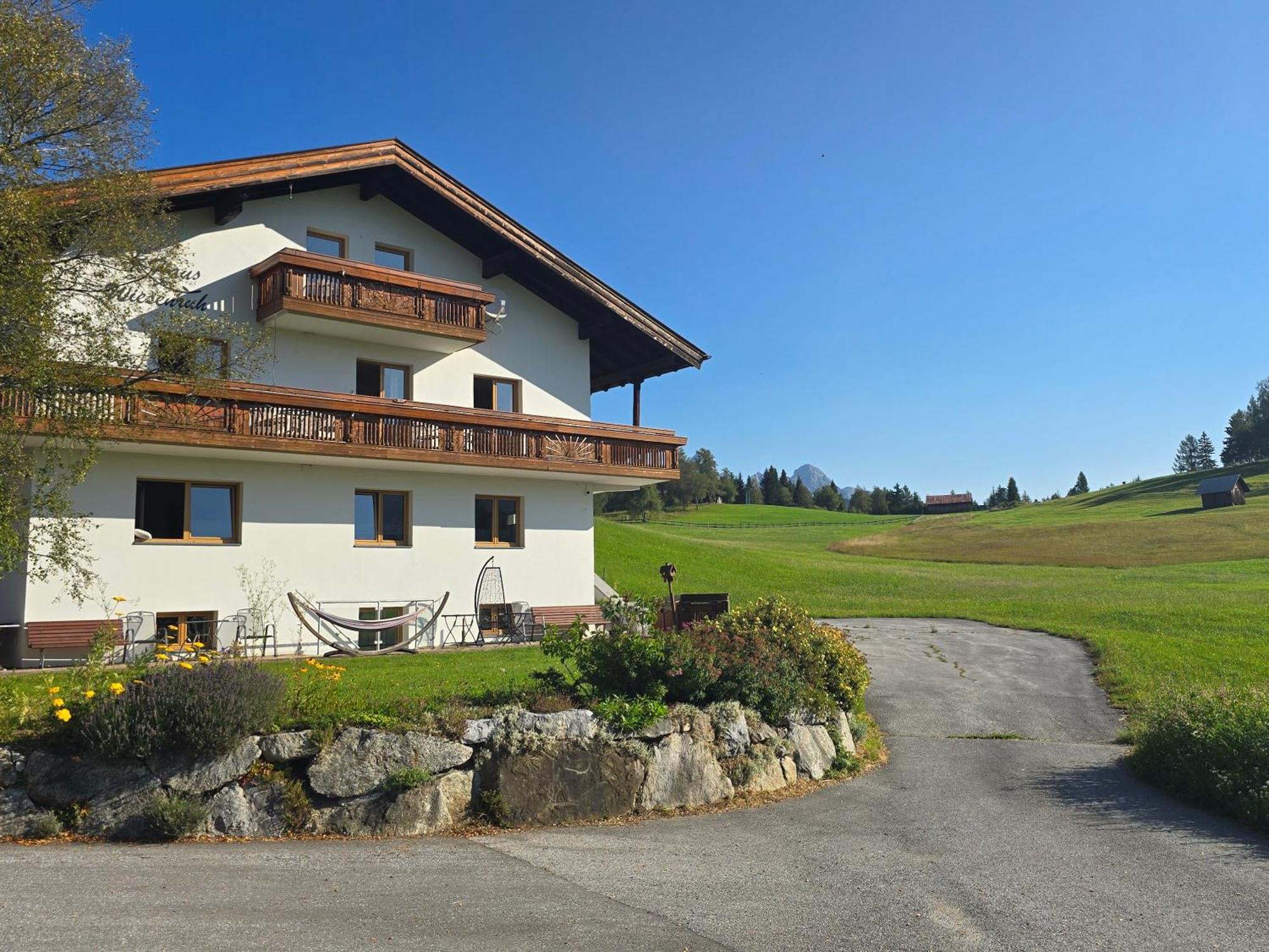 Haus Wiesenruh - Amazing Views & Setting Зефельд-ін-Тіроль Екстер'єр фото